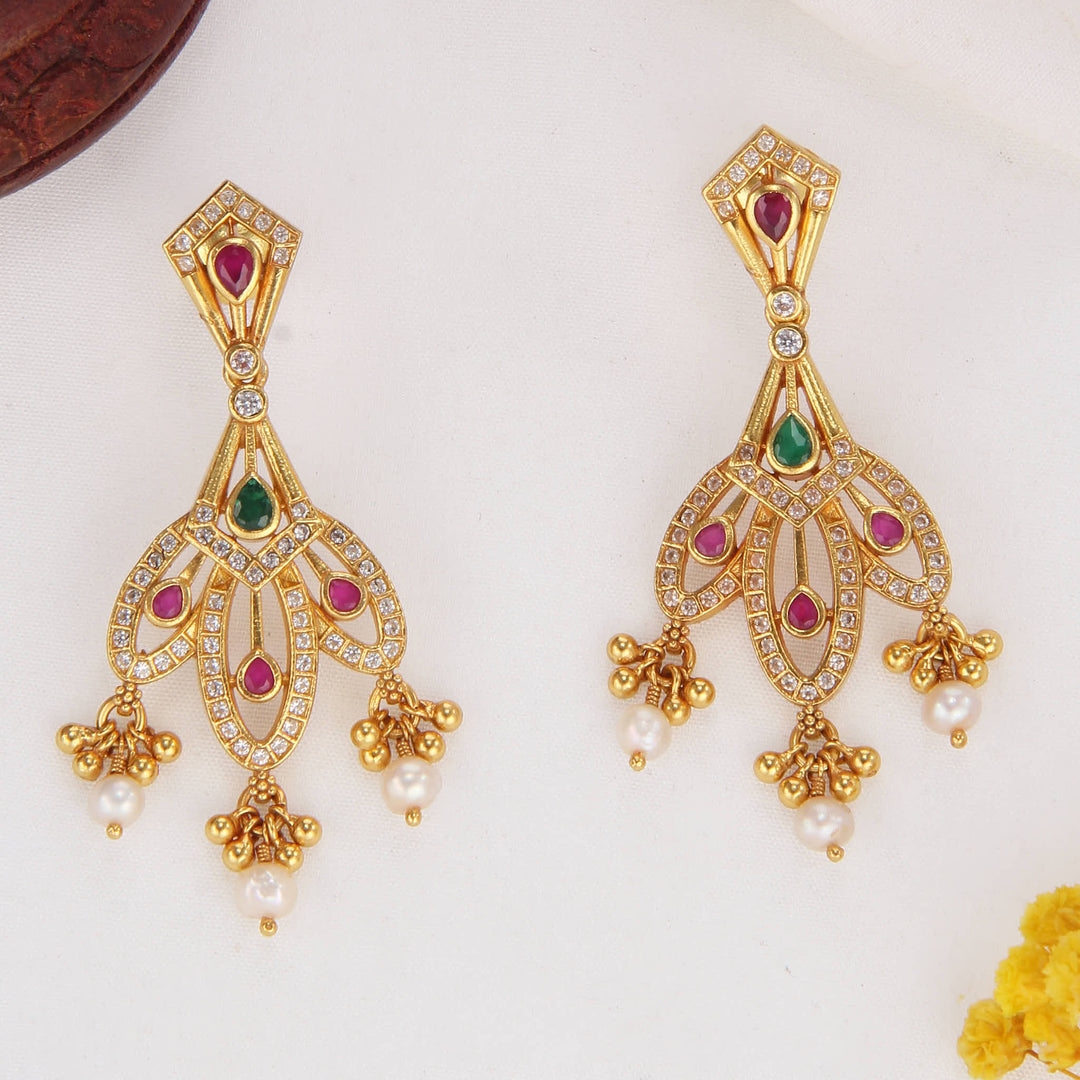Shining Pristine Stone Short Necklace Set