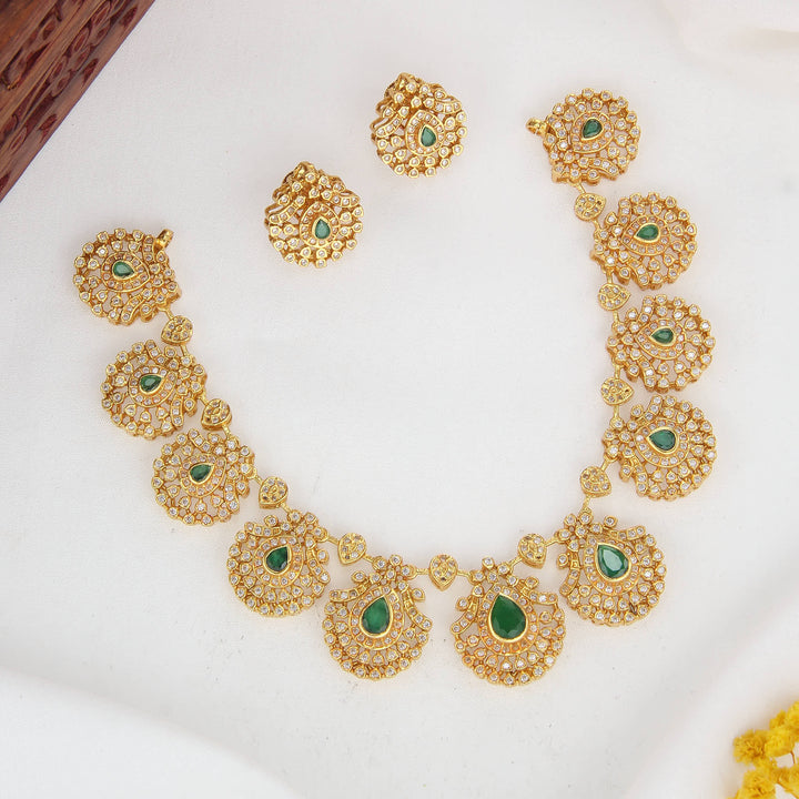 Praiseworthy Stone Short Necklace Set