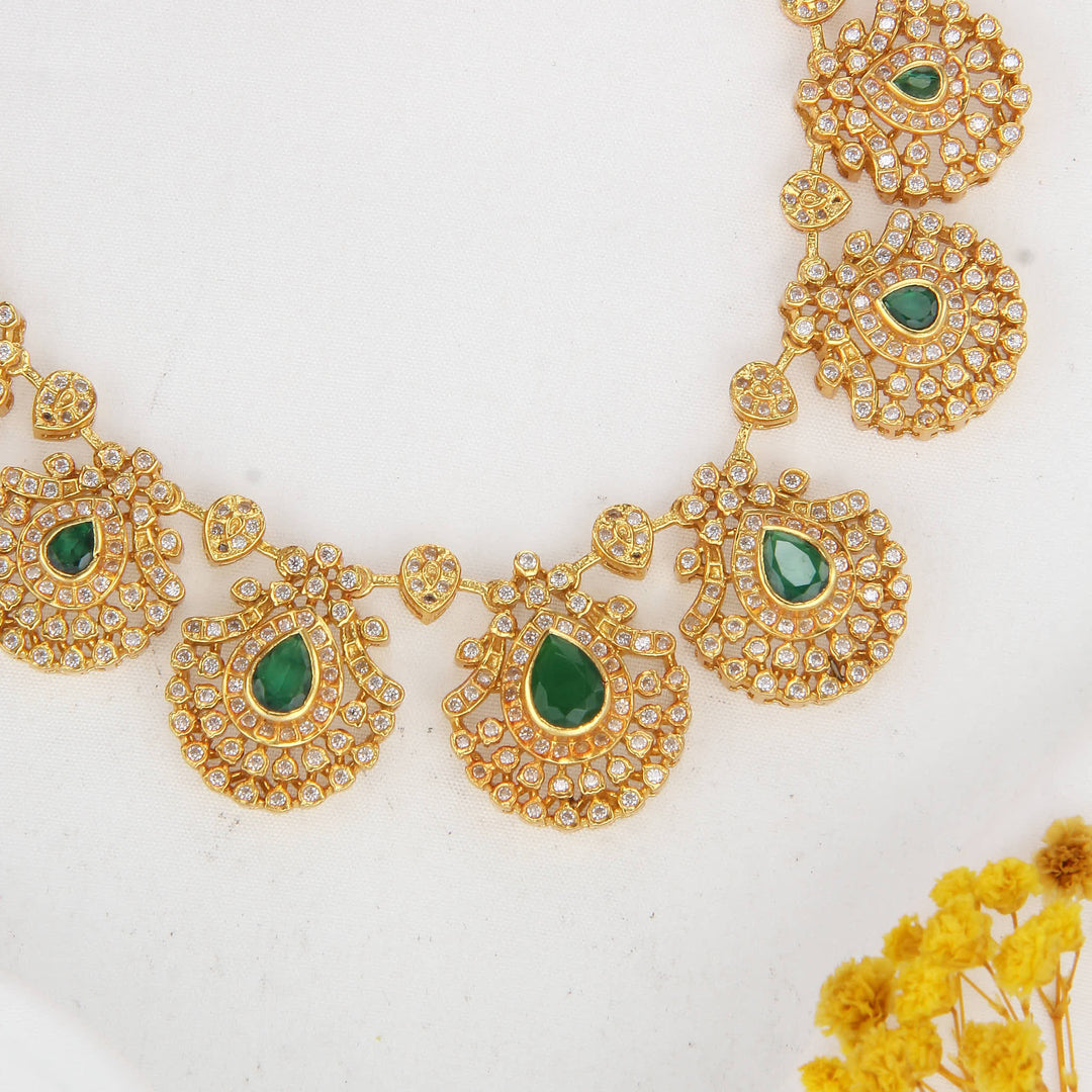 Praiseworthy Stone Short Necklace Set