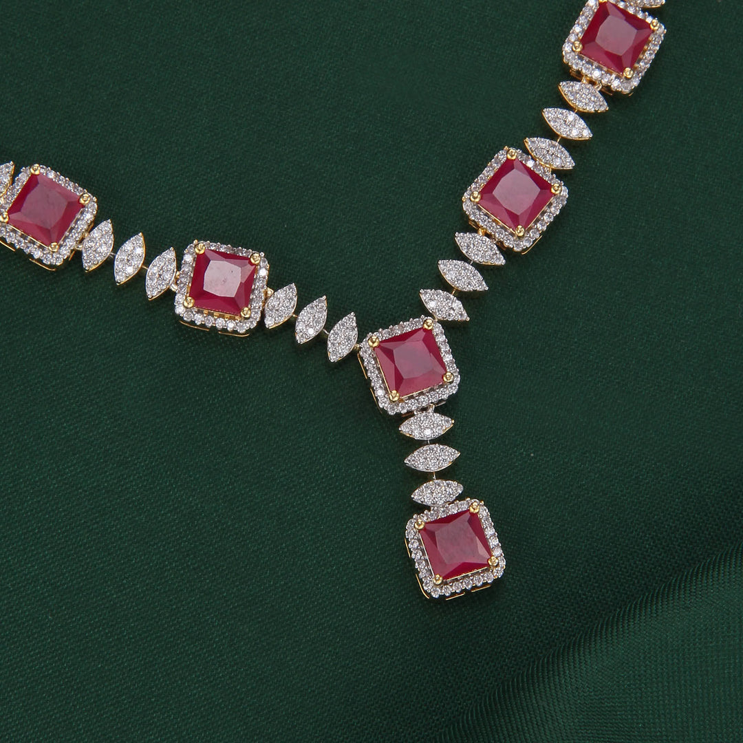 Effulgent Elegant Avikam Short Necklace Set