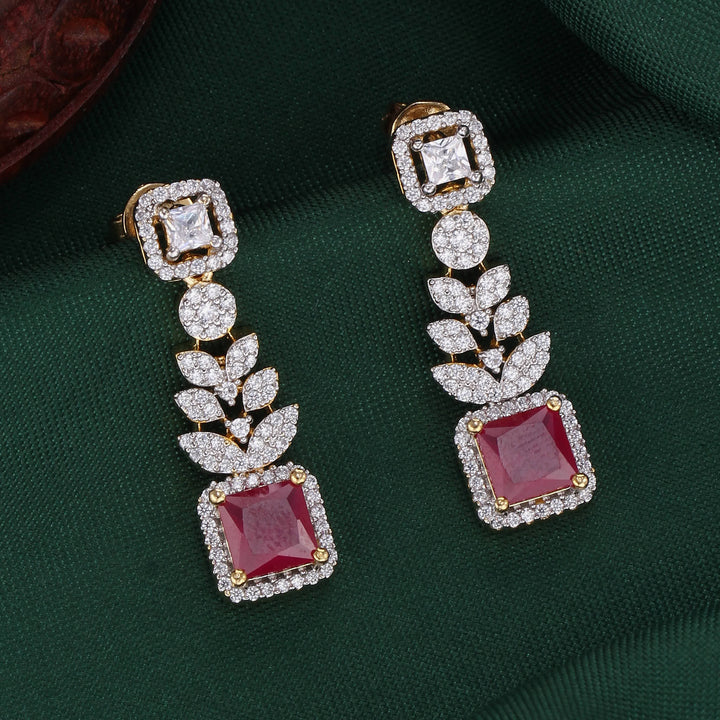 Effulgent Elegant Avikam Short Necklace Set