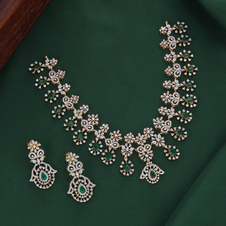 Glimmering Diamond Design Short Necklace Set