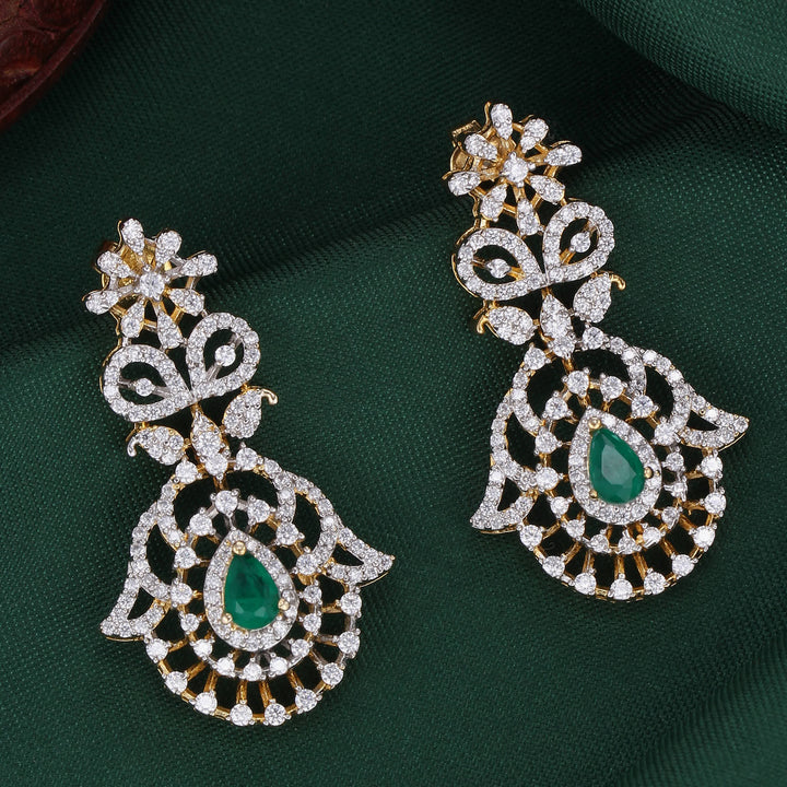 Glimmering Diamond Design Short Necklace Set