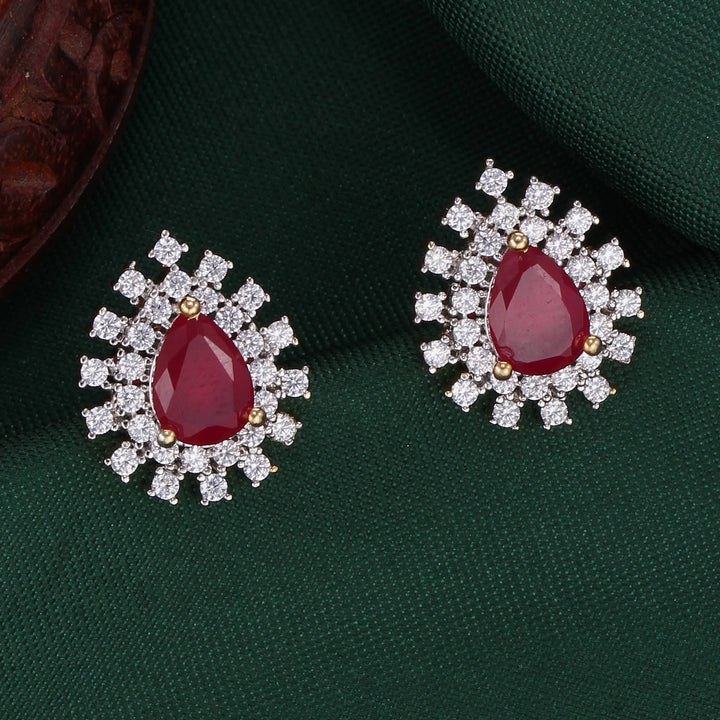 Show-Stopping Avikam Short Necklace Set