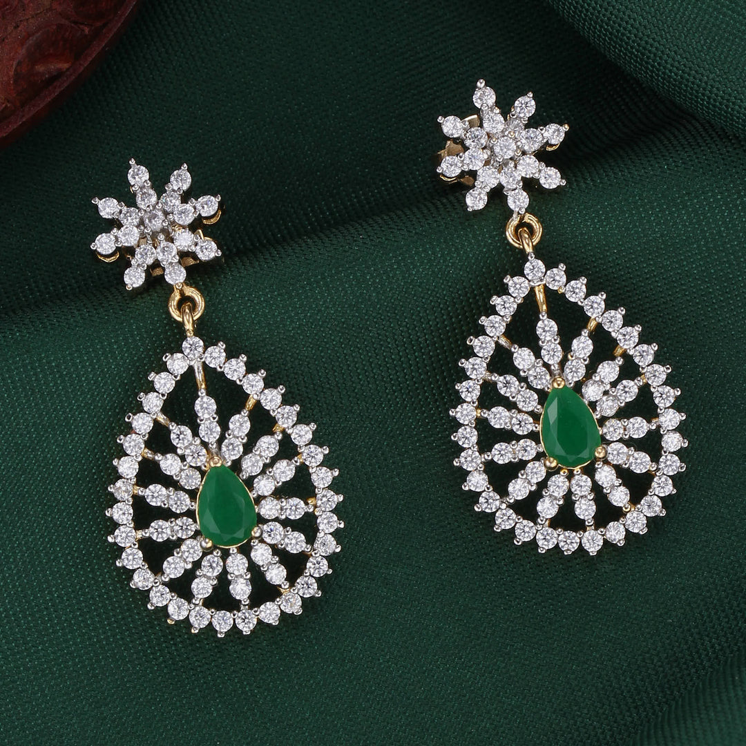 Vividly Brilliant Avikam Short Necklace Set