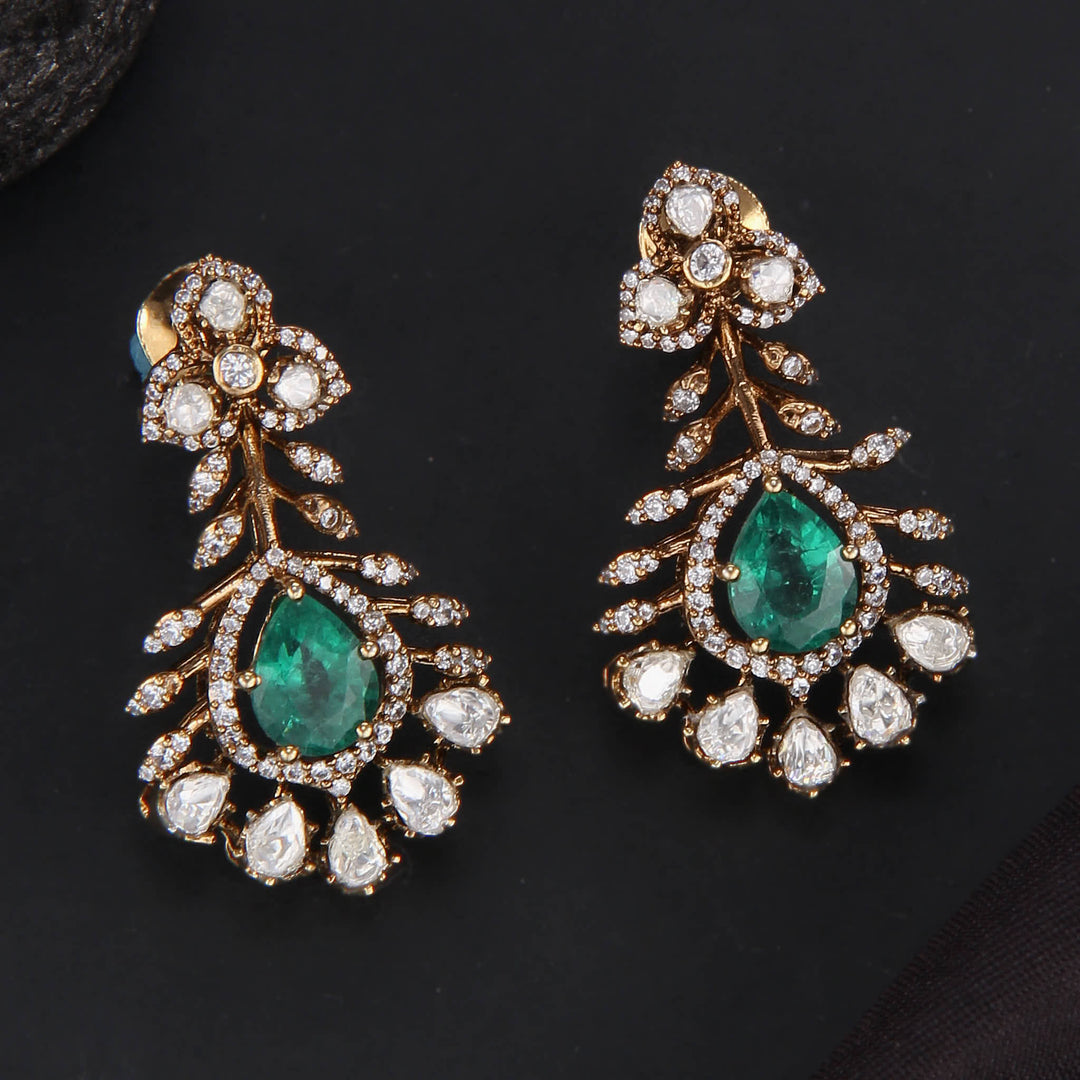Preeminent Victorian Short Necklace Set