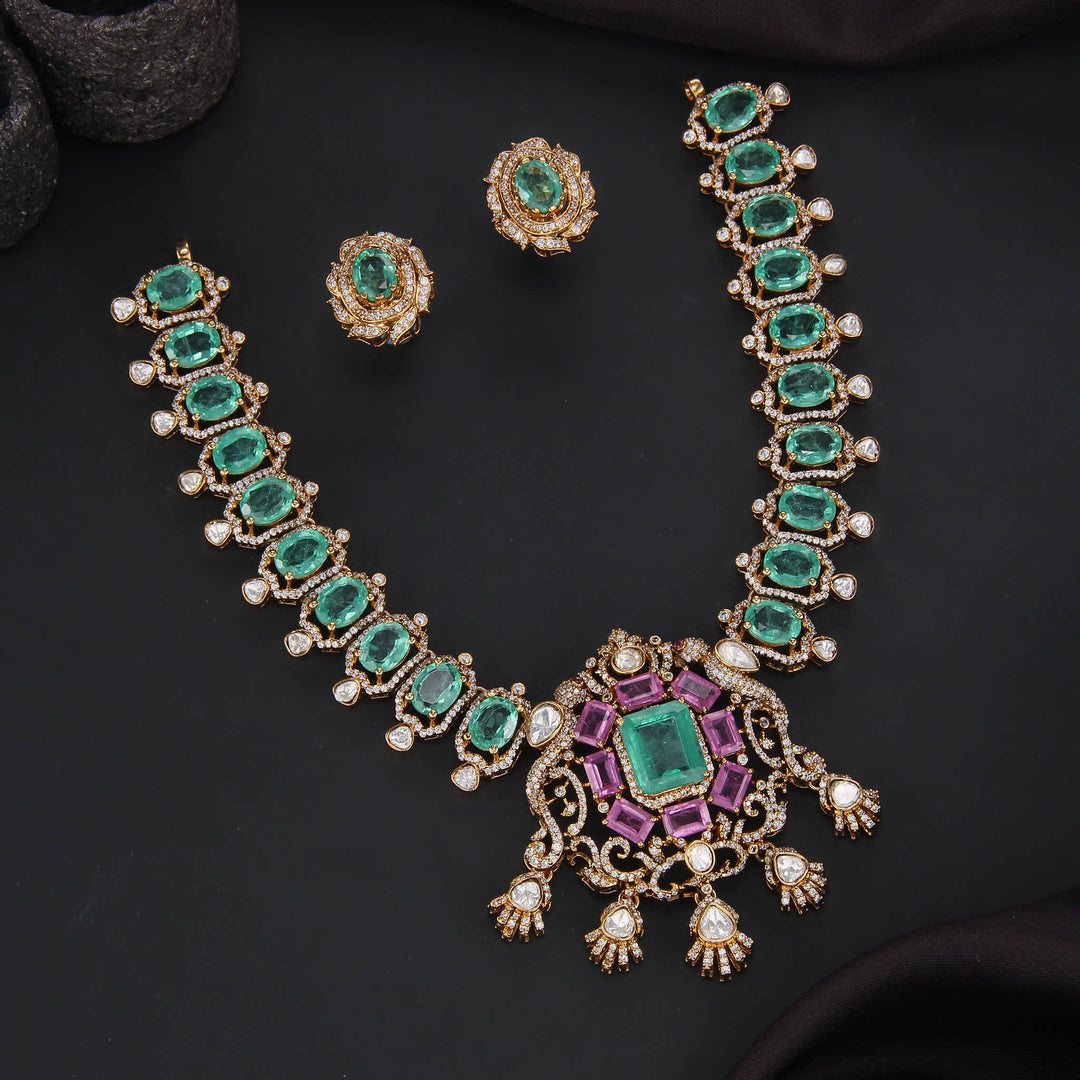 Timeless Allure Victorian Short Necklace Set