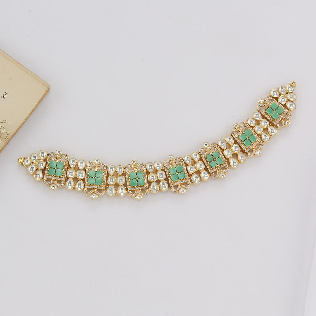 Pahal Choker