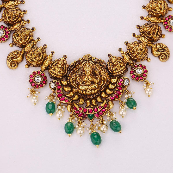 Chandravadana Short Necklace