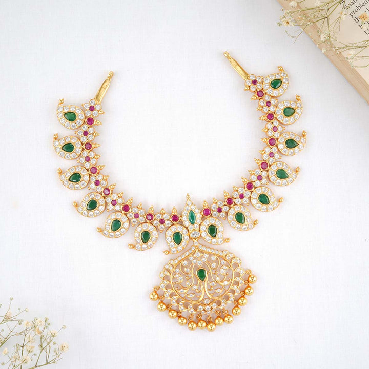 Rosy Short Necklace