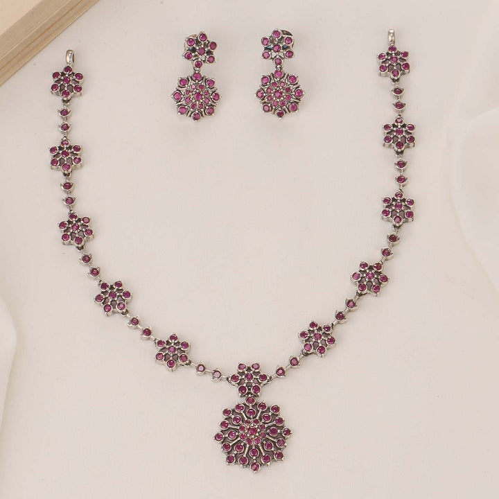 Eliza Floryn Necklace Set