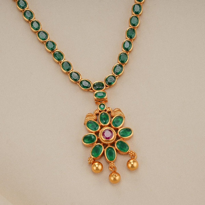 Tharashi Short Necklace