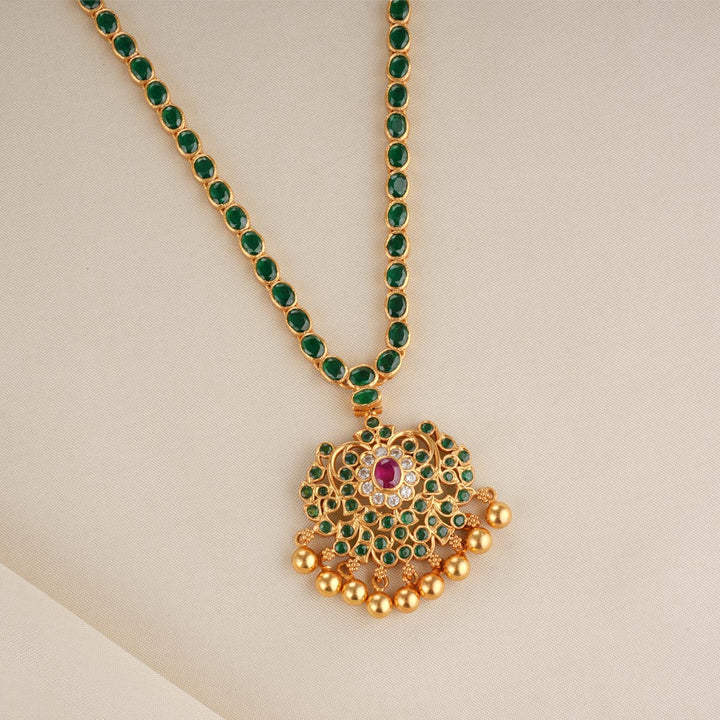 Kanishka Stone Short Necklace