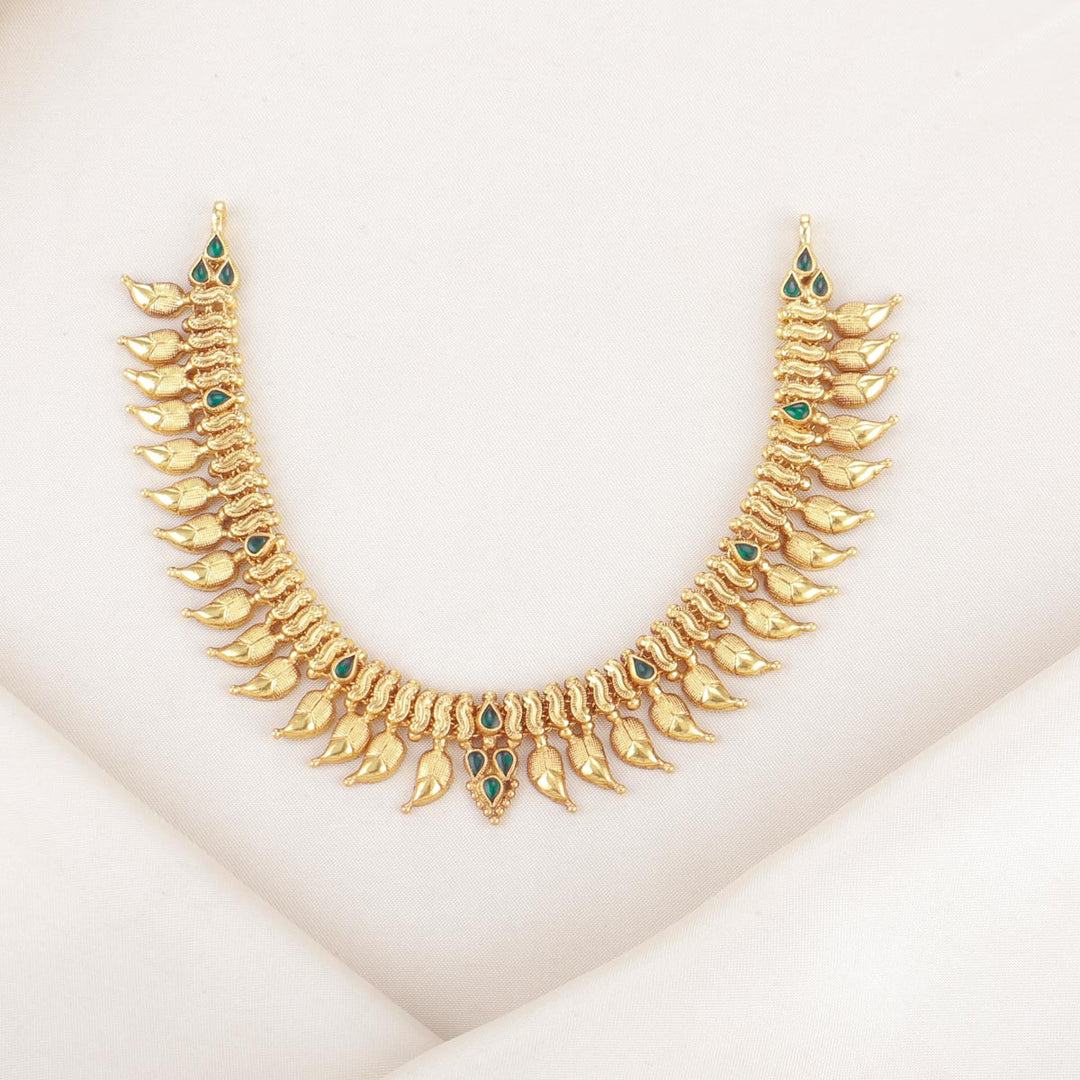 Chandhina Nagas Short Necklace
