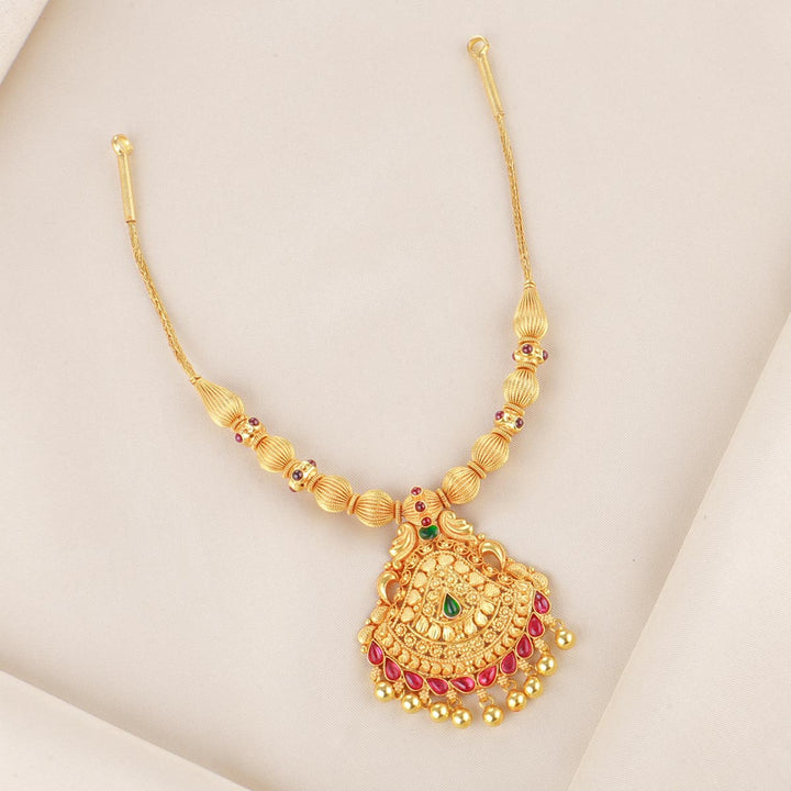 Dheeshana Short Necklace