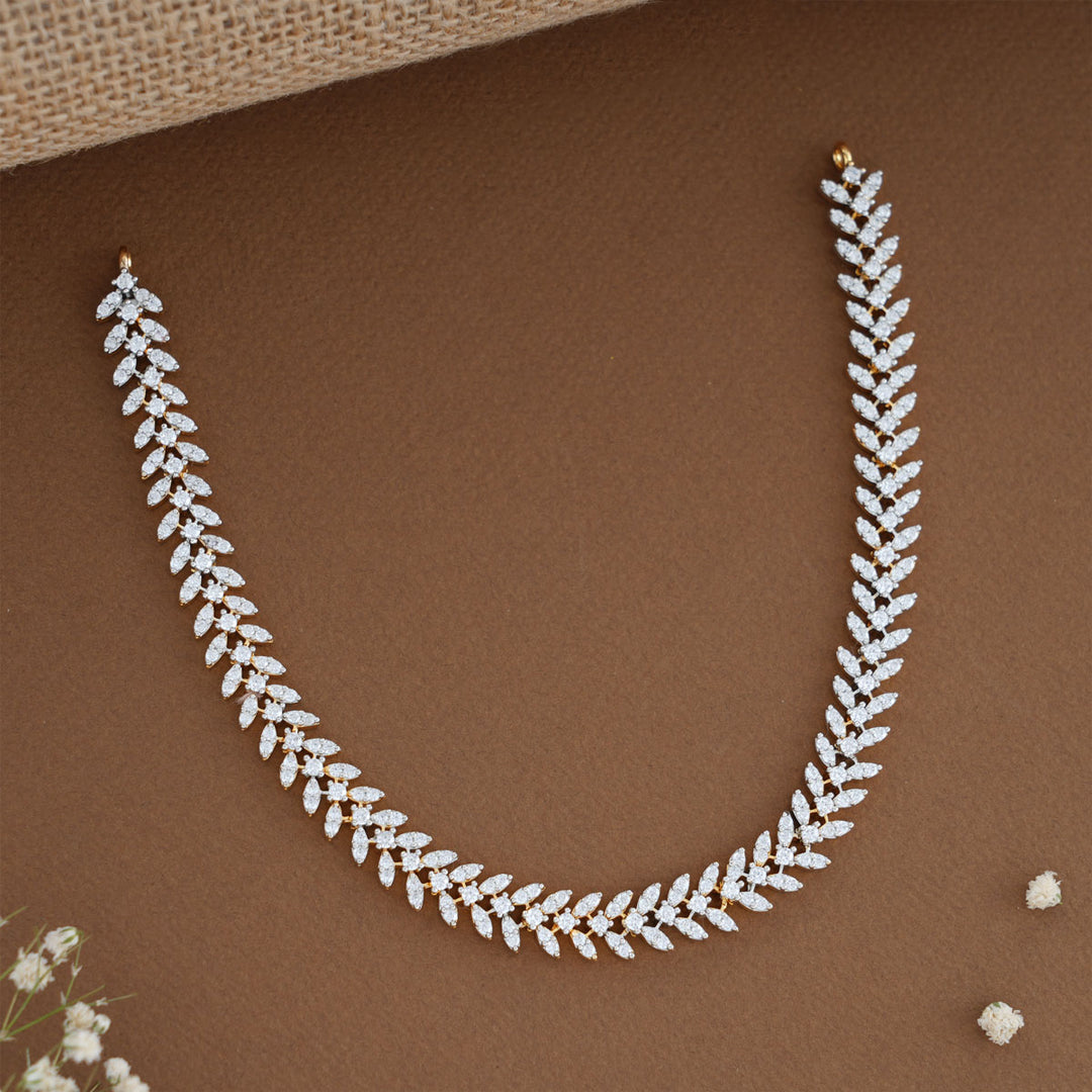 Gleaming Avikam Necklace Set