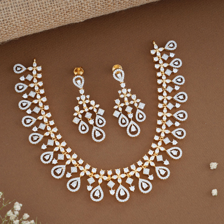 Layra Diamond Design  Necklace Set