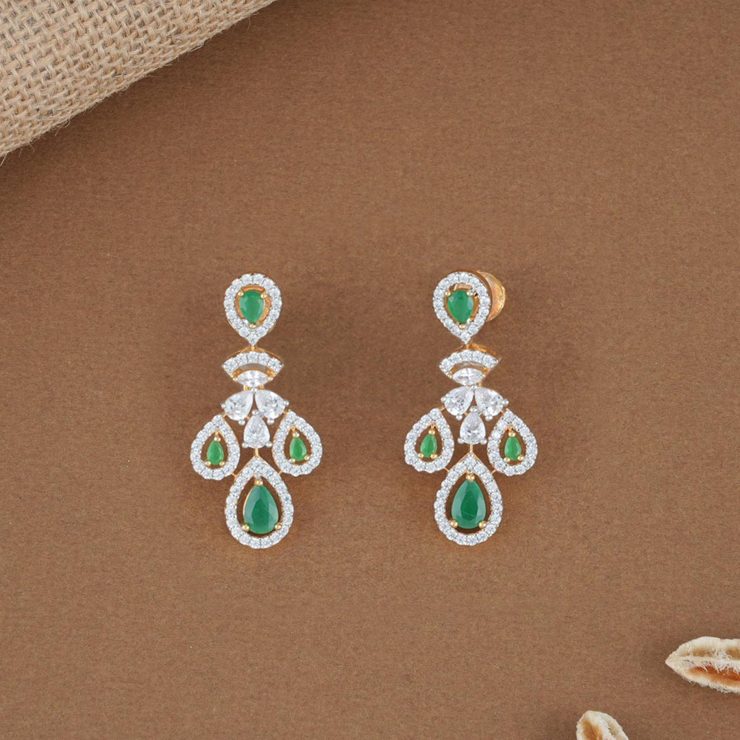 Attractive Dimond Like Necklace Set