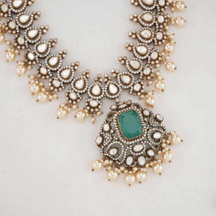 Kritin Victorian Short Necklace Set
