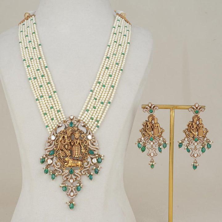 Regal Victorian Necklace Set