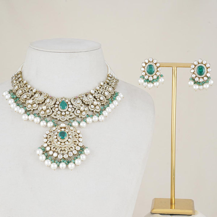Runisa Victorian Necklace Set
