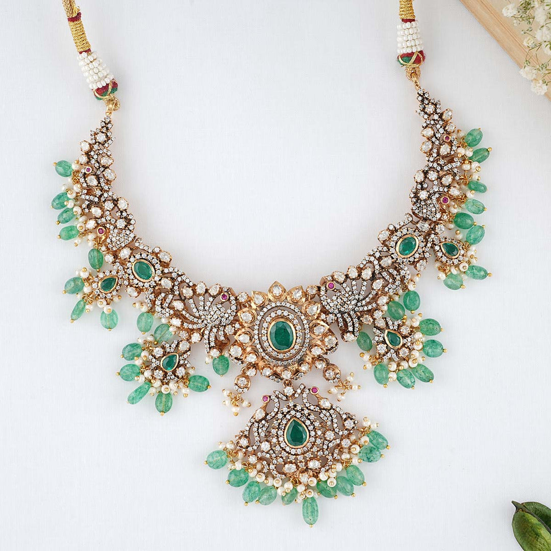Srinij Victorian Necklace Set
