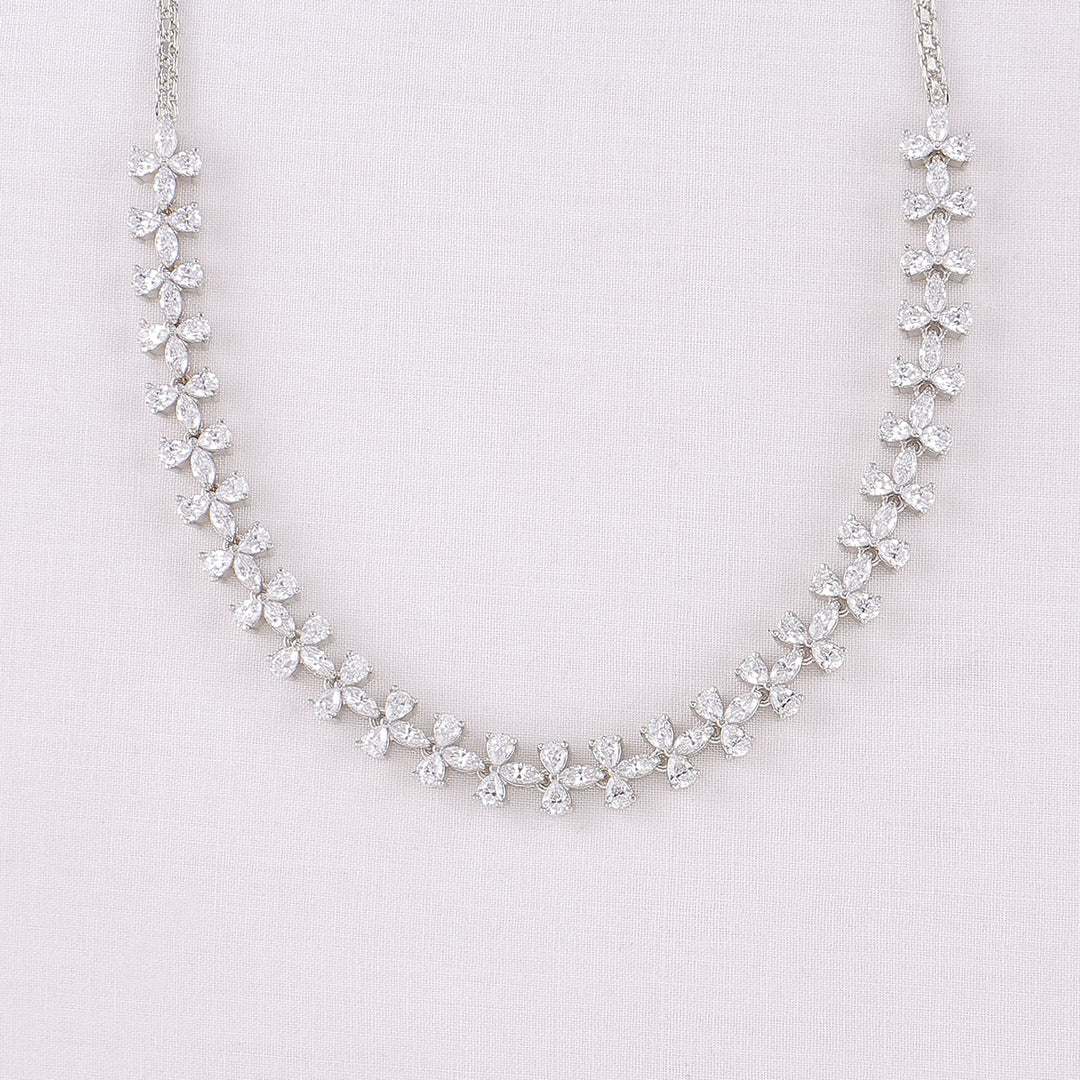 Dinisha Necklace Set