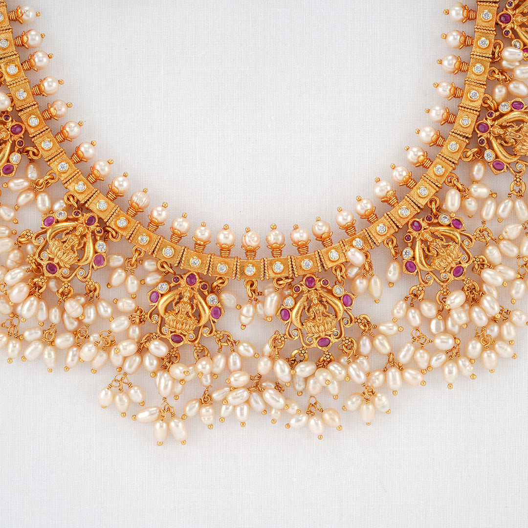 Pritiga Guttapusalu Necklace Set