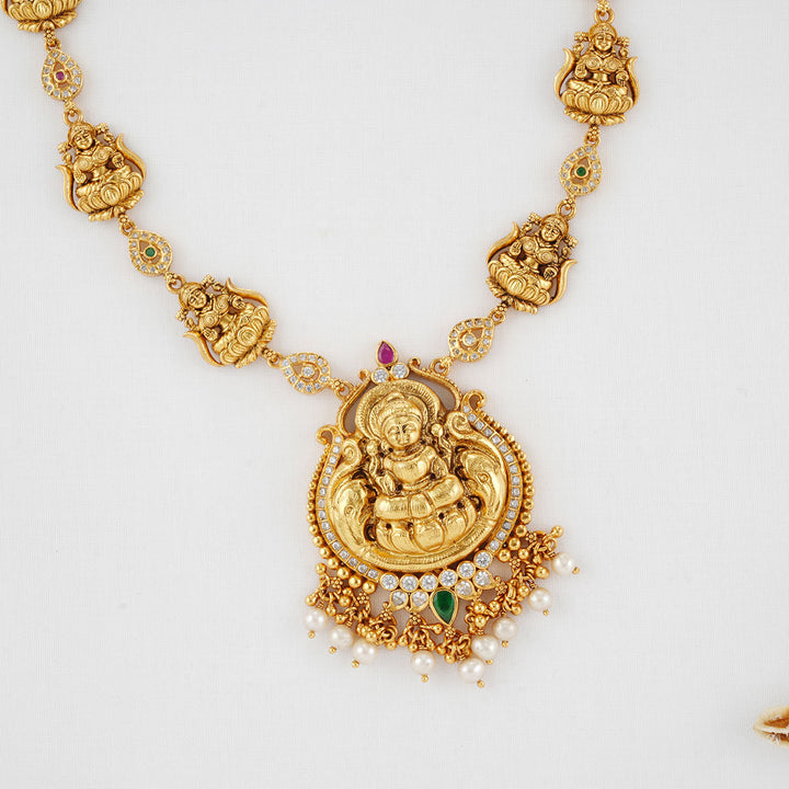 Dhruthi Short Necklace