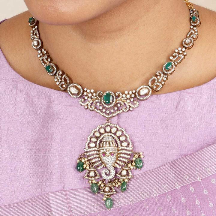 Imaira Victorian Necklace Set