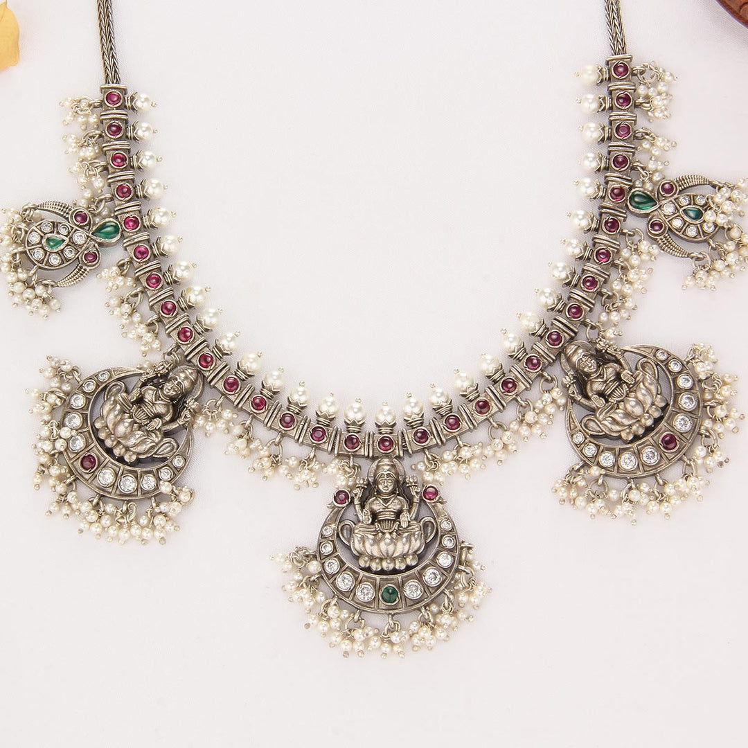 Charnesh Short Necklace