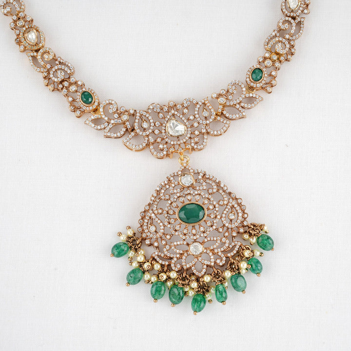 Alluring Victorian Necklace Set