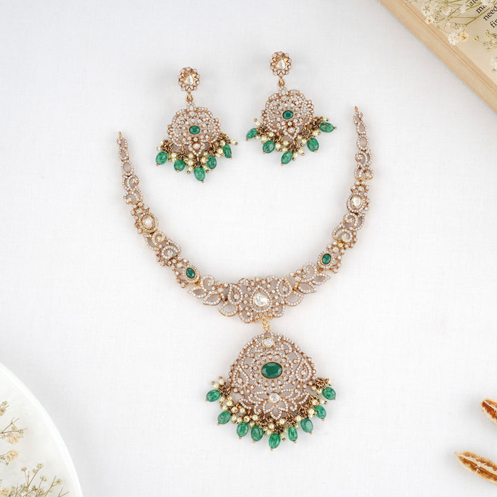 Alluring Victorian Necklace Set