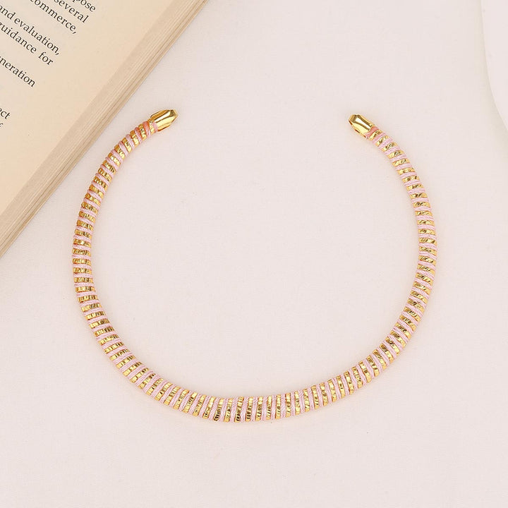 Chic & Trendy Short Necklace