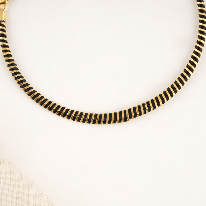 Chic & Trendy Short Necklace