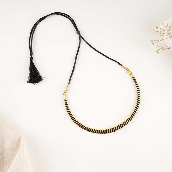 Chic & Trendy Short Necklace