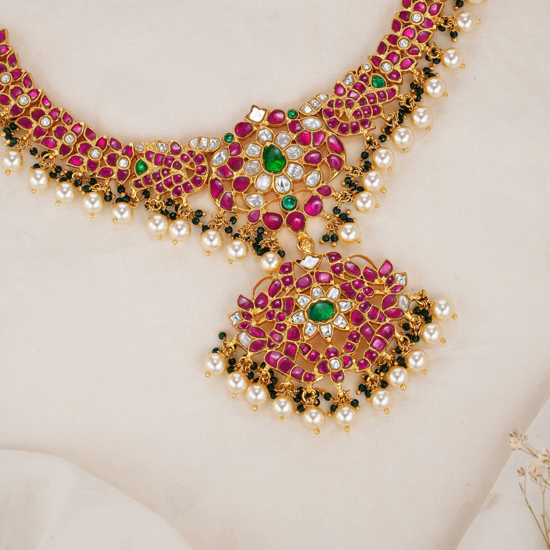 Urmika Kundan Short Necklace