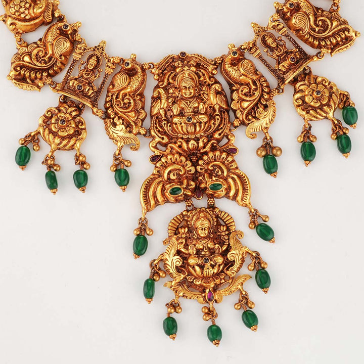 Berry Nagas Short Necklace