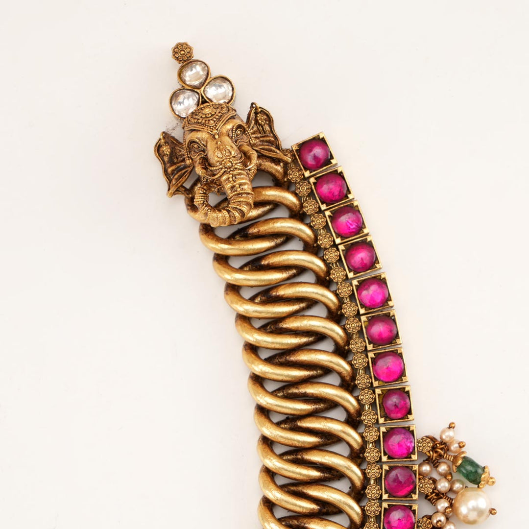 Sugirtha Short Necklace