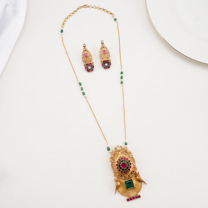 Pretty Nagas Long Necklace Set