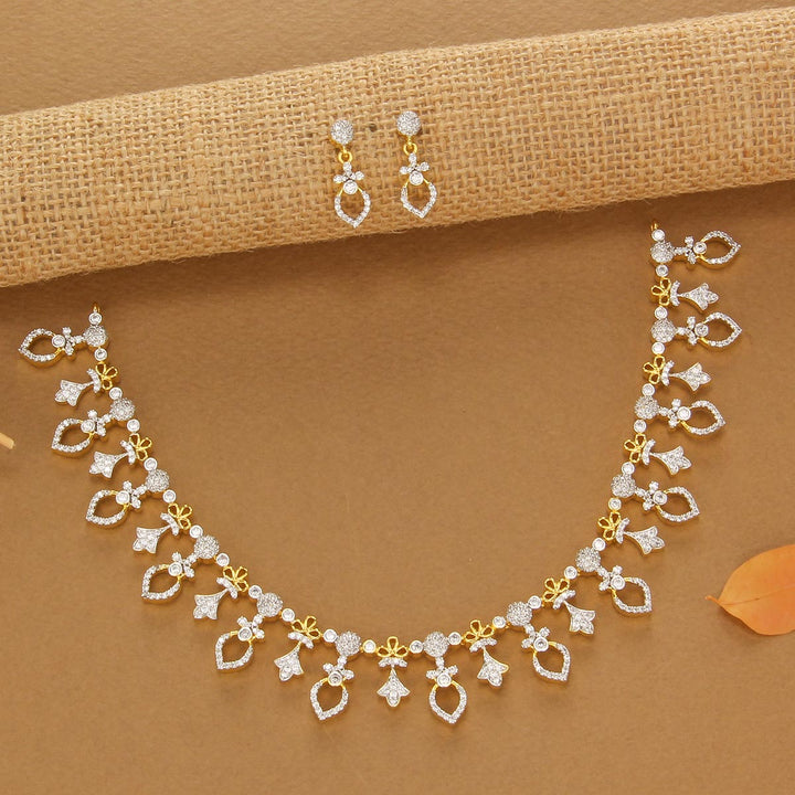Saisha Avikam Short Necklace Set