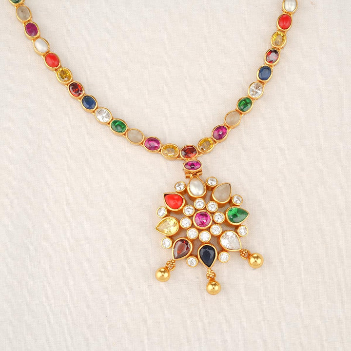 Liyashri Short Necklace