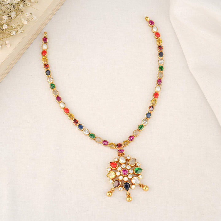 Liyashri Short Necklace