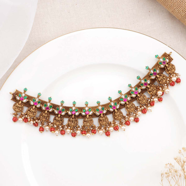 Dhashvanthi Nagas Choker