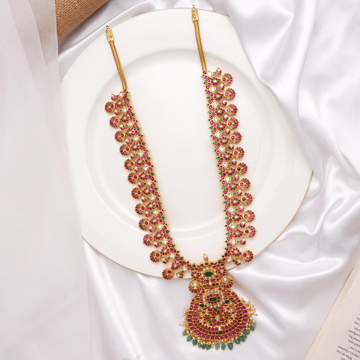Gorgeous Look Long Necklace