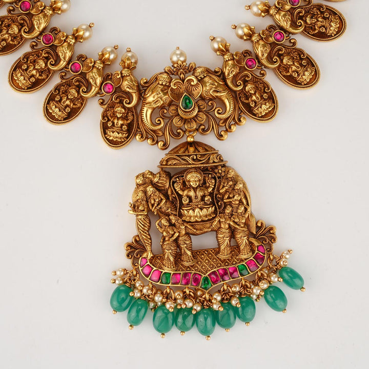 Elegant Short Necklace Set