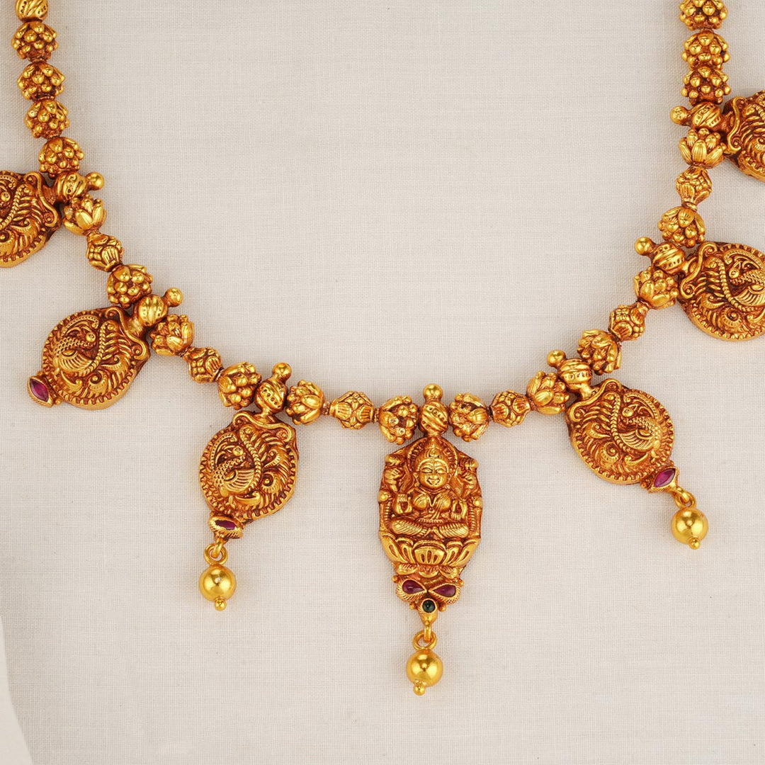 Prathiksha Short Necklace