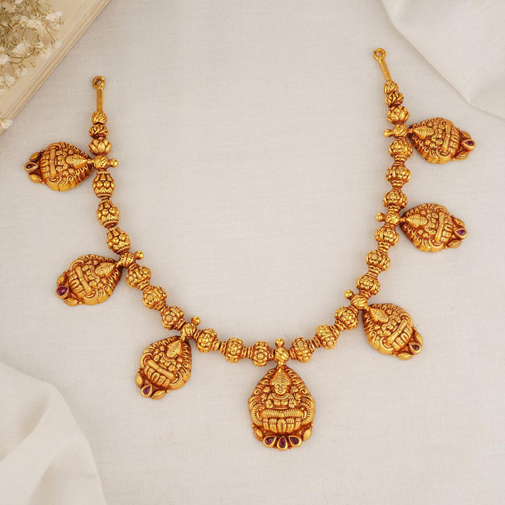 Krishi Short Necklace