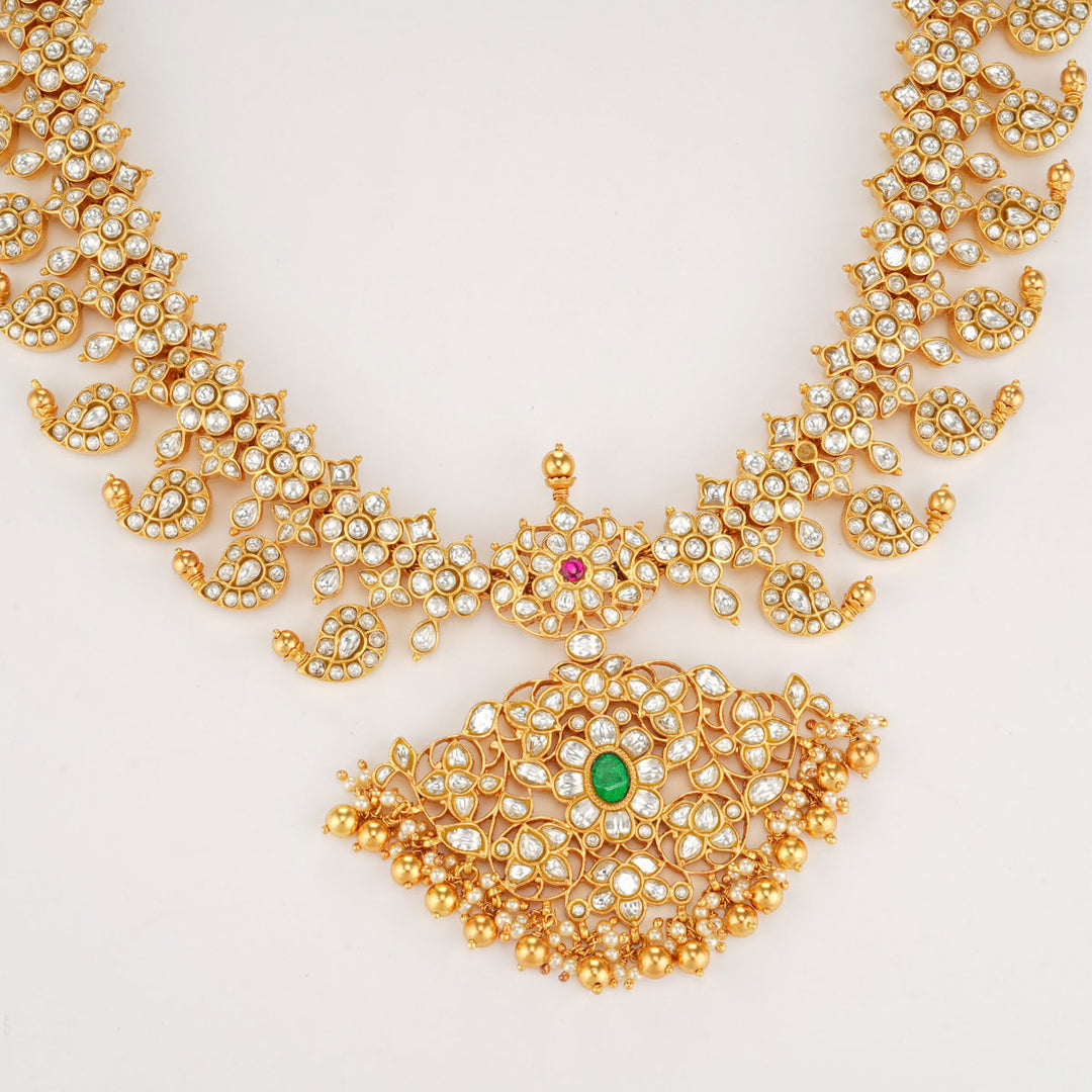 Saanvi Kundan Necklace