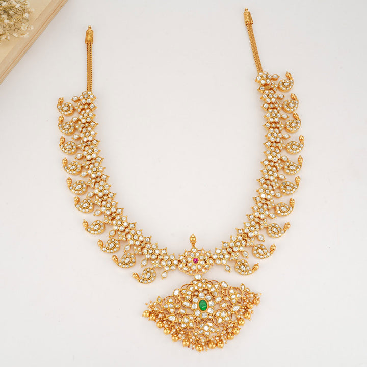 Saanvi Kundan Necklace